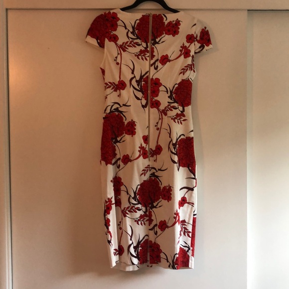 ASOS Closet London Tie Back Short Sleeve Dress In Large Floral Print - Picture 7 of 9